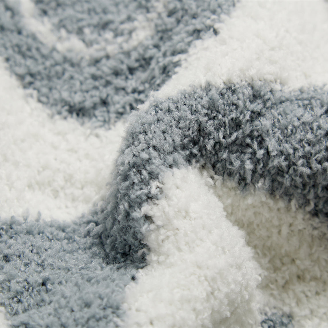 Maliben Smiley Checked Blanket