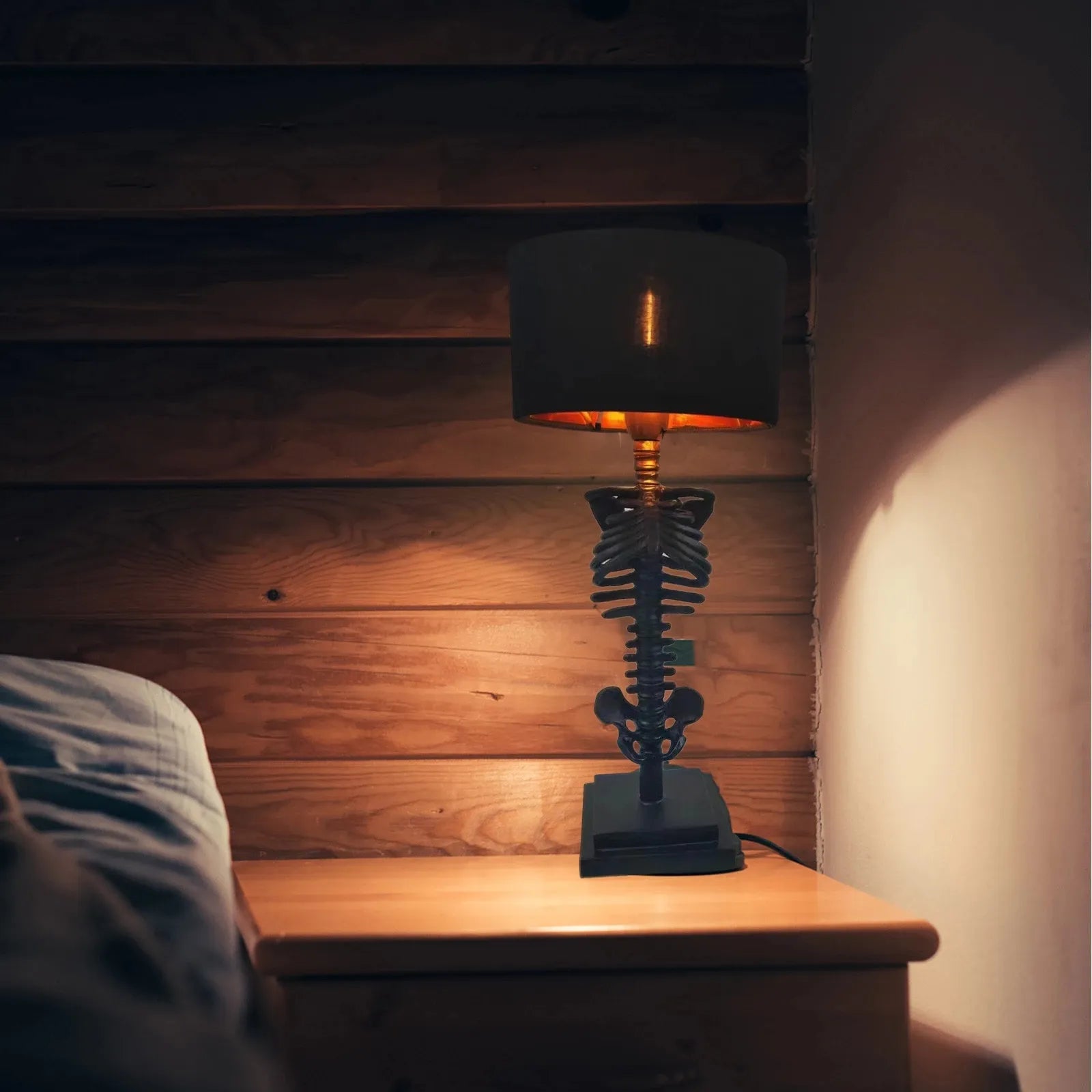 Maliben | Gothic Skeleton Table Lamp – HAndmade and Mysterious Design