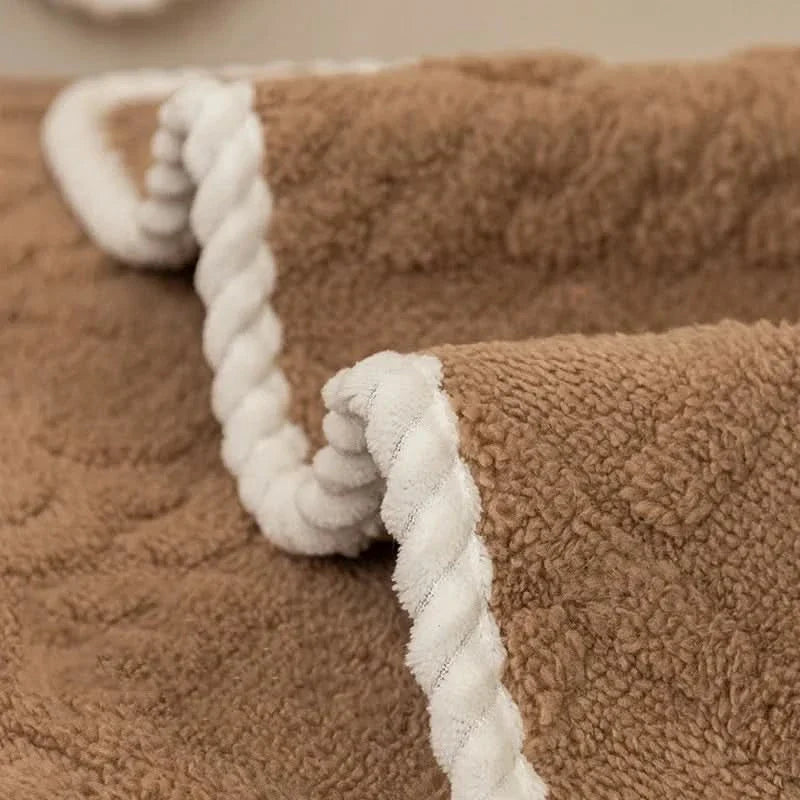 Maliben | SofaShield - Elegant waterproof and non-slip sofa cover