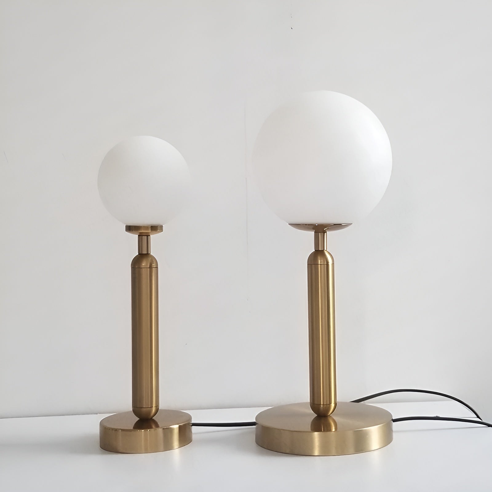 Maliben | Sphereshine Luxe Table Lamp Of Glass & Brass – Elegance And Led