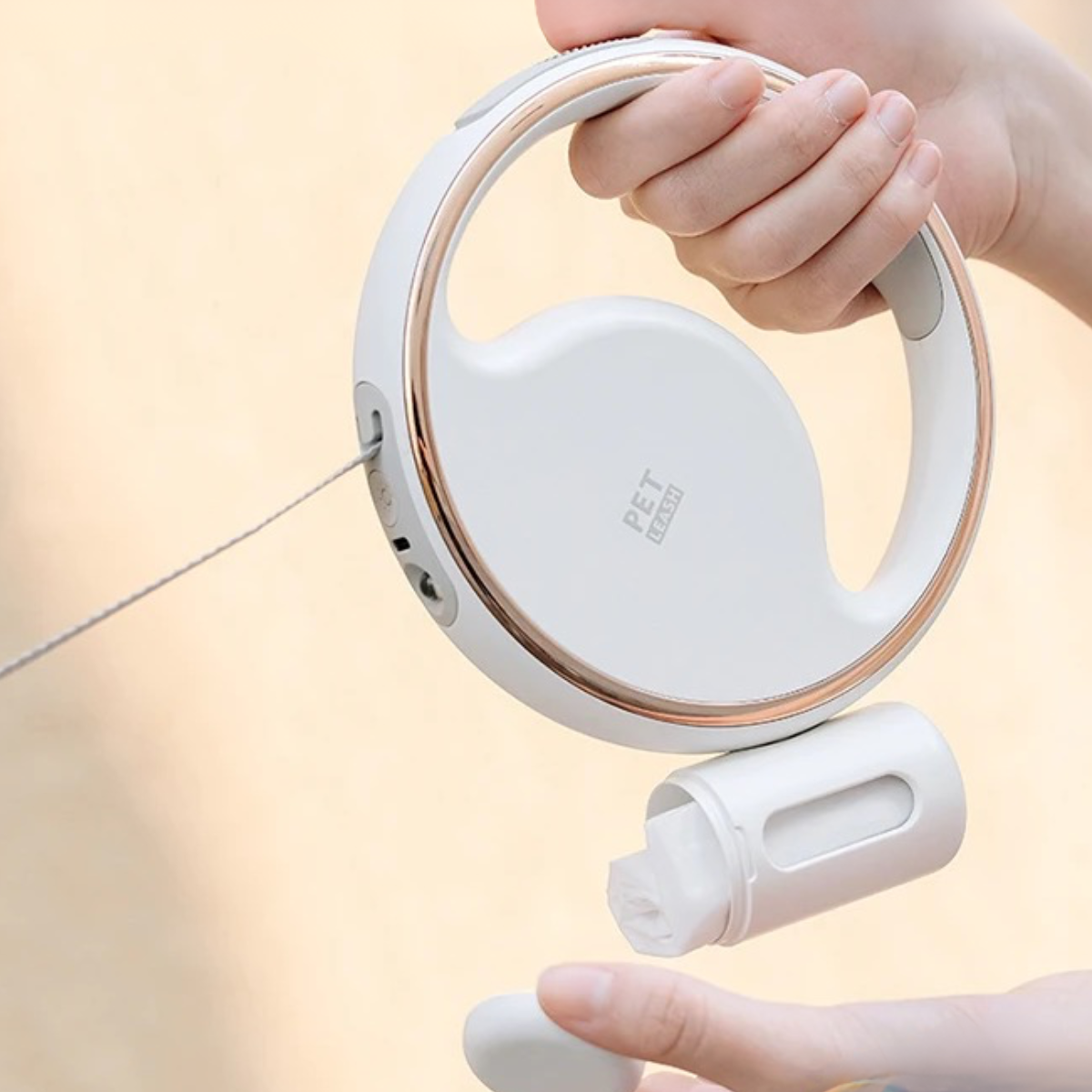 Maliben | Automatic Dog Leash With Integrated Light And Pouch Holder.