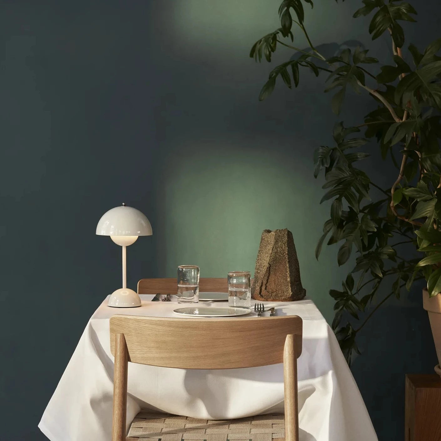 Maliben | Retro Flowerlight - Wireless Rechargeable Table Lamp