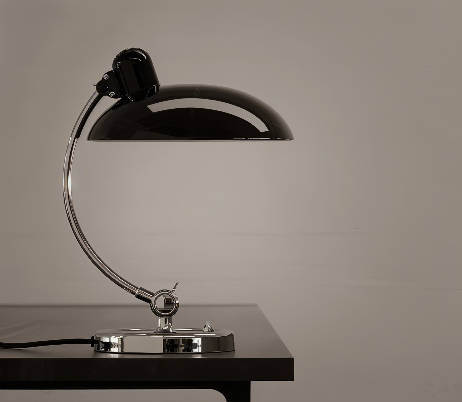 Maliben | Adjustable Vintage Iron Desk Lamp – Virella