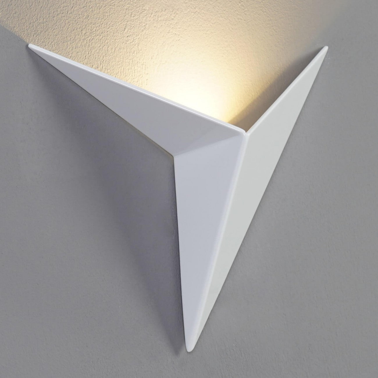 Maliben | Trigon Wall Light