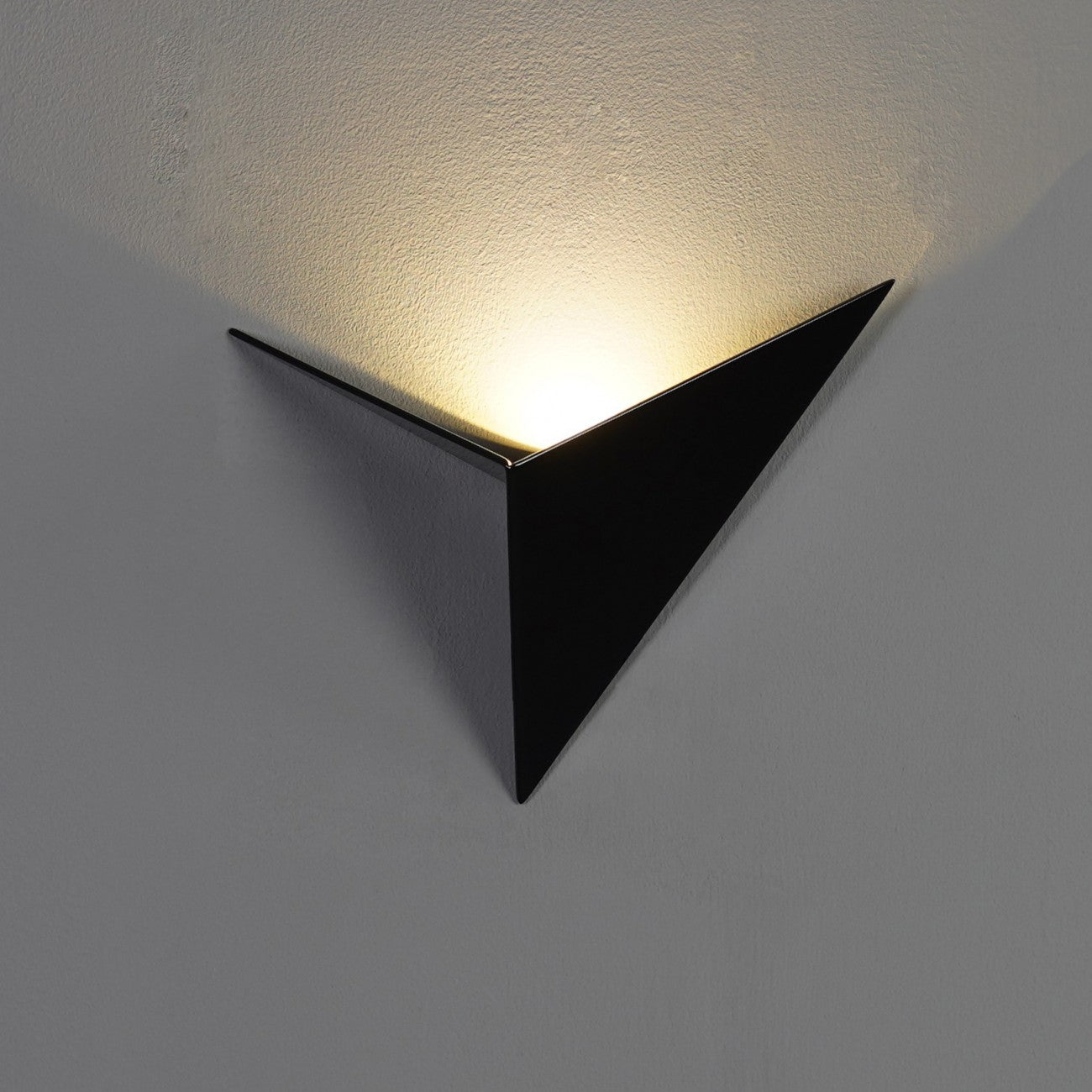 Maliben | Trigon Wall Light
