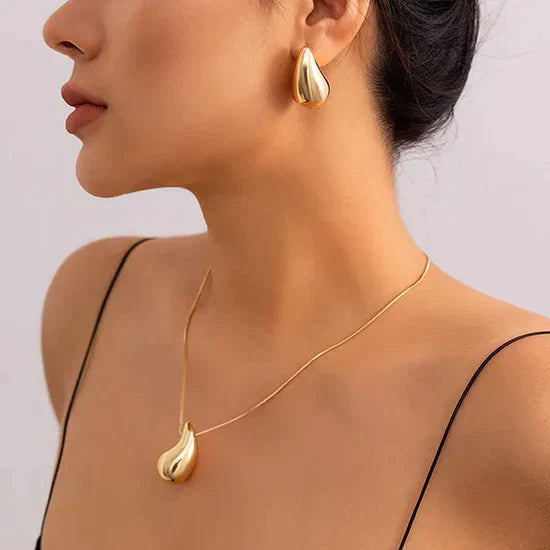 Maliben | Women's Elegant Gold Teardrop Earrings | Sleek Polished Design