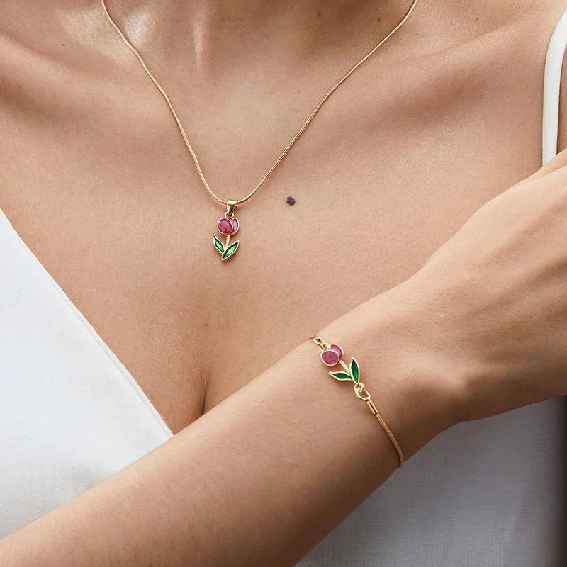 Maliben | Feminine Floral Tulip Bracelet And Necklace Set