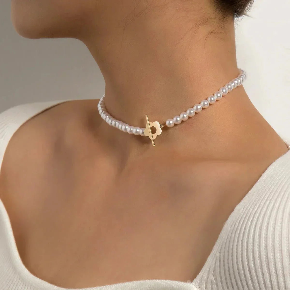 Maliben | Floral Choker Flower Clasp Necklace