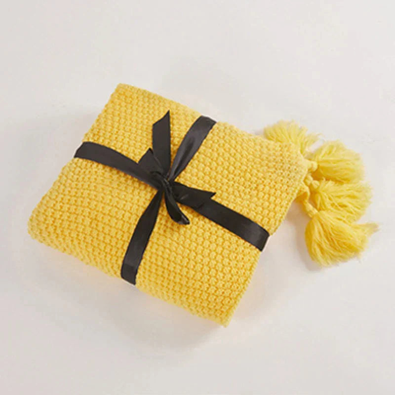 Maliben | Wool Blanket Arctichaven | Scandinavian Design With Tassels & Balls | Warm & Stylish