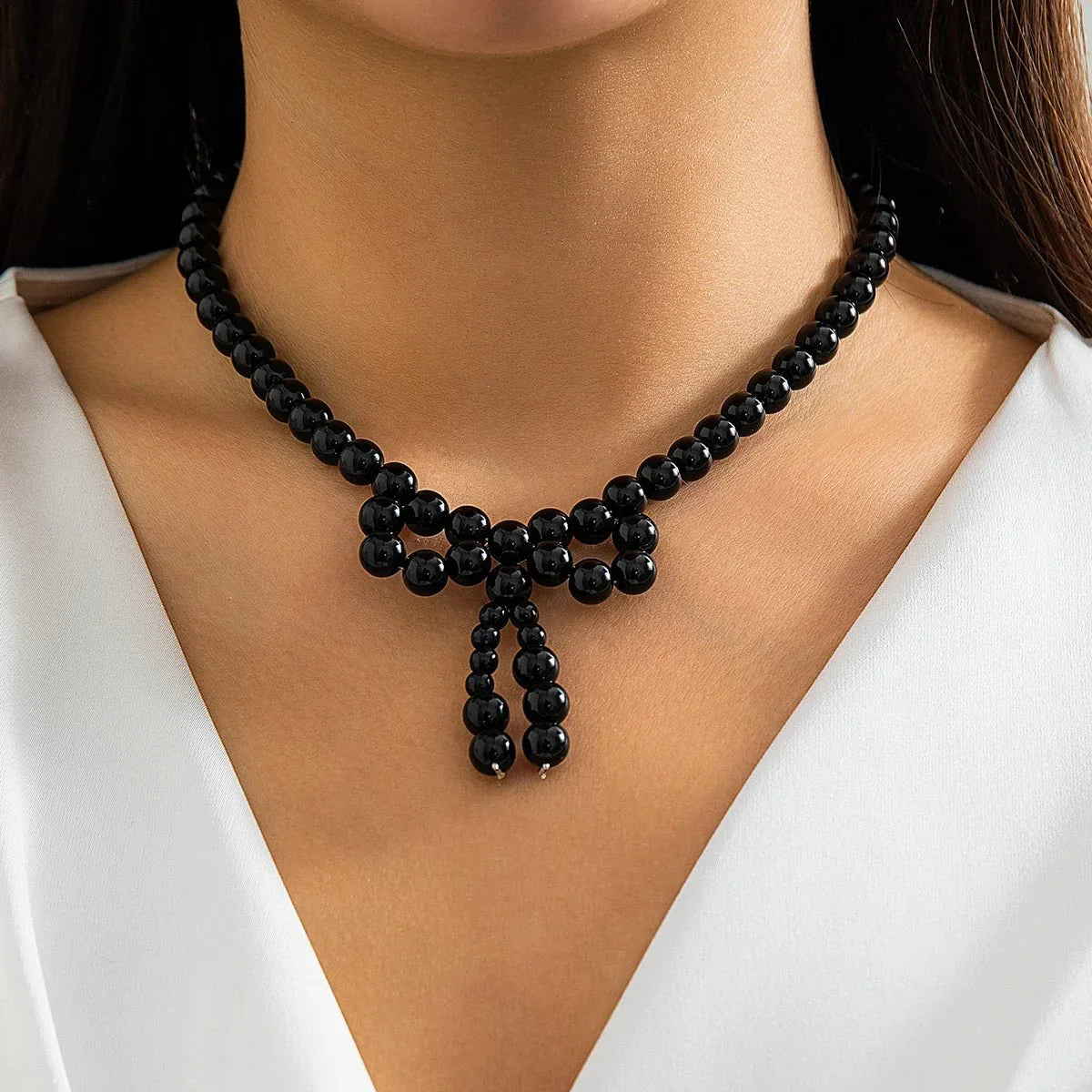 Maliben | Iconic Dainty Pearl Bow Necklace
