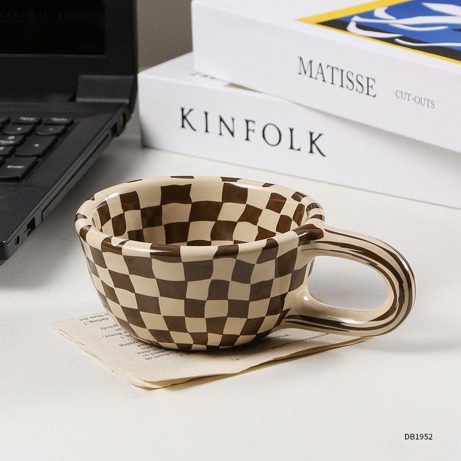 Maliben | Ceramic mug with irregular checkerboard pattern