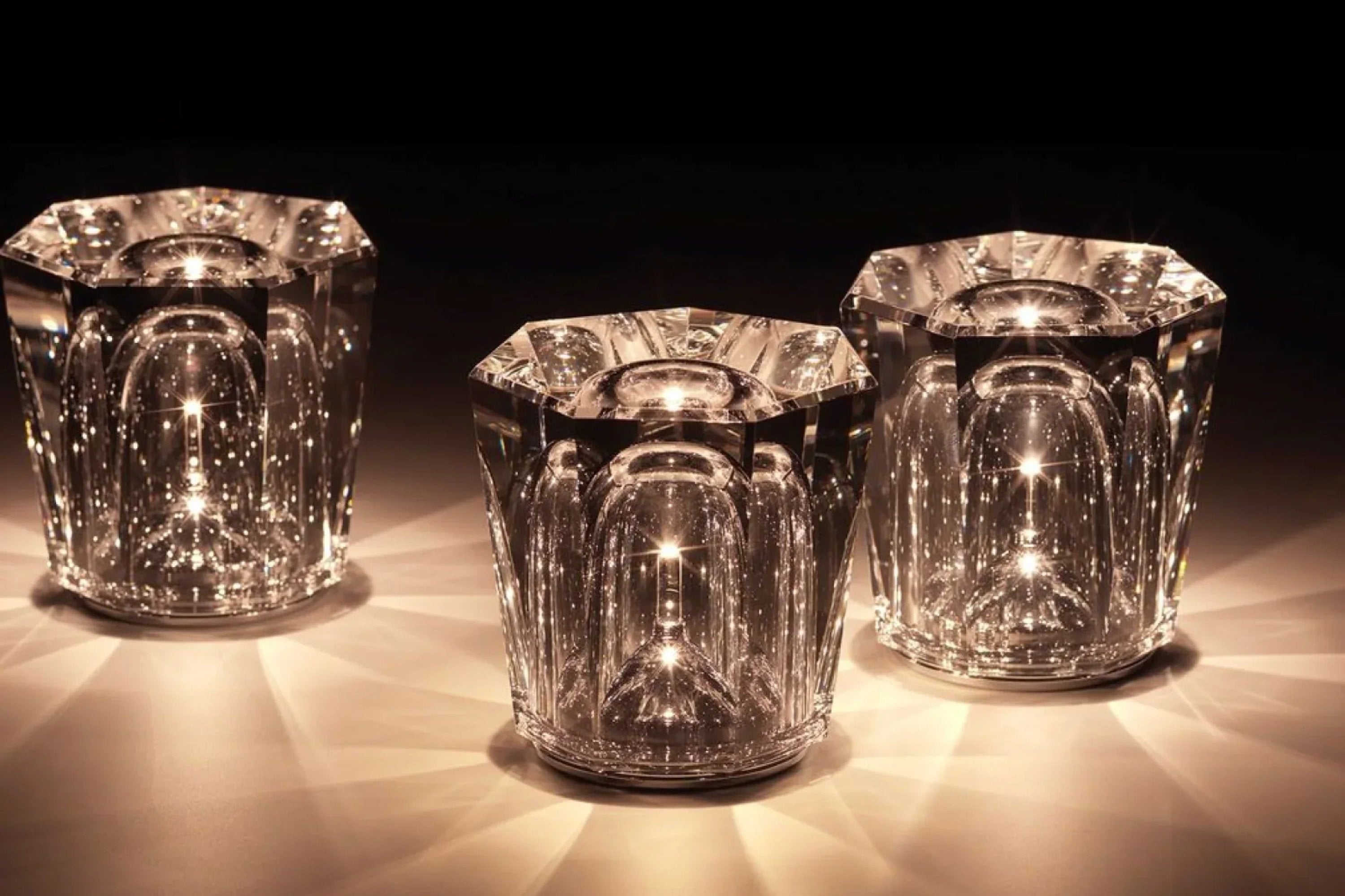 Maliben | Crystal Table Lamp Véloria | Diamond Look & 360° Light Play | Wireless & Usb Rechargeable | Up To 12 Hrs. Light Duration