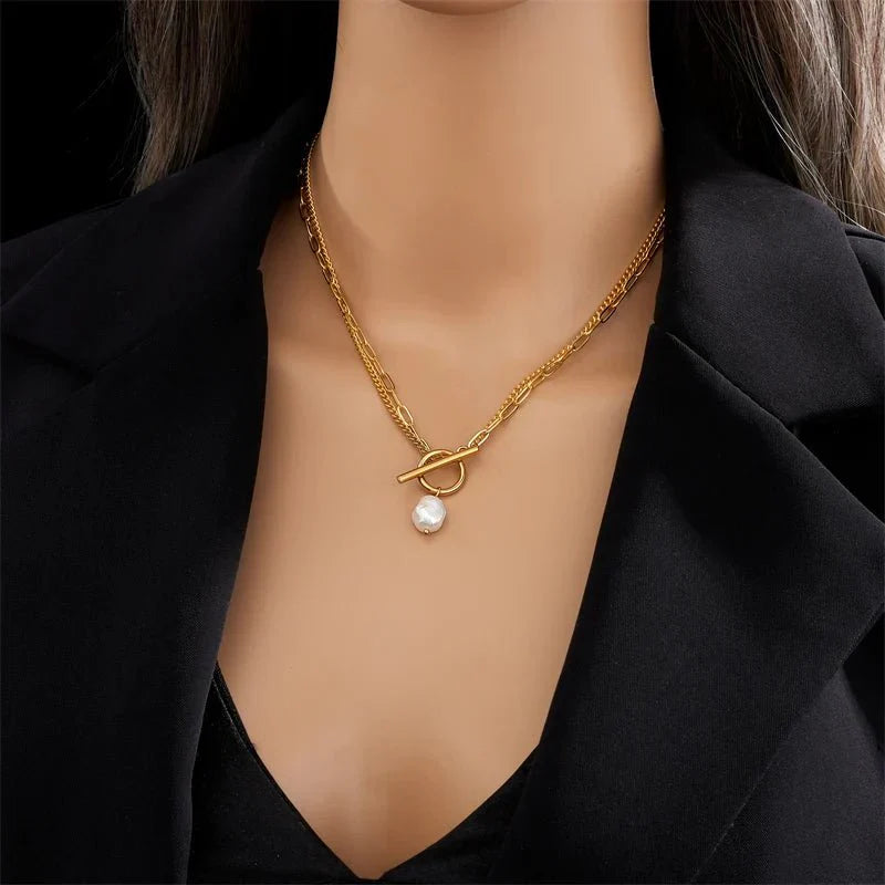 Maliben | Layered Pearl Circle Clasp Necklace