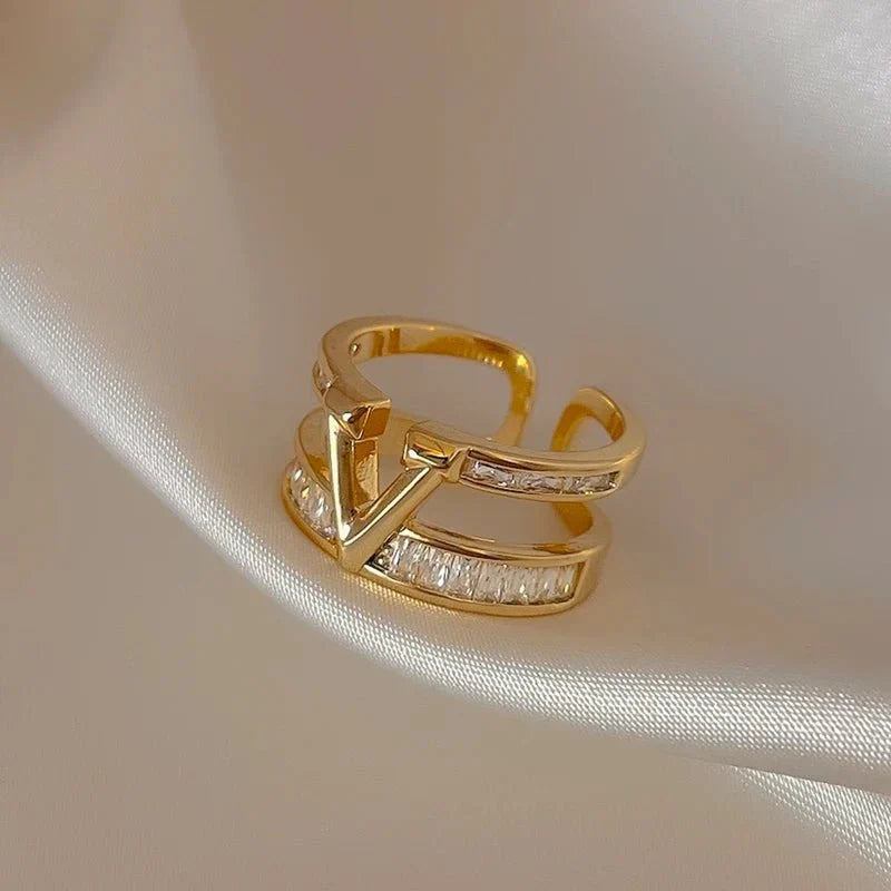 Maliben | Layered "V" Diamond Ring