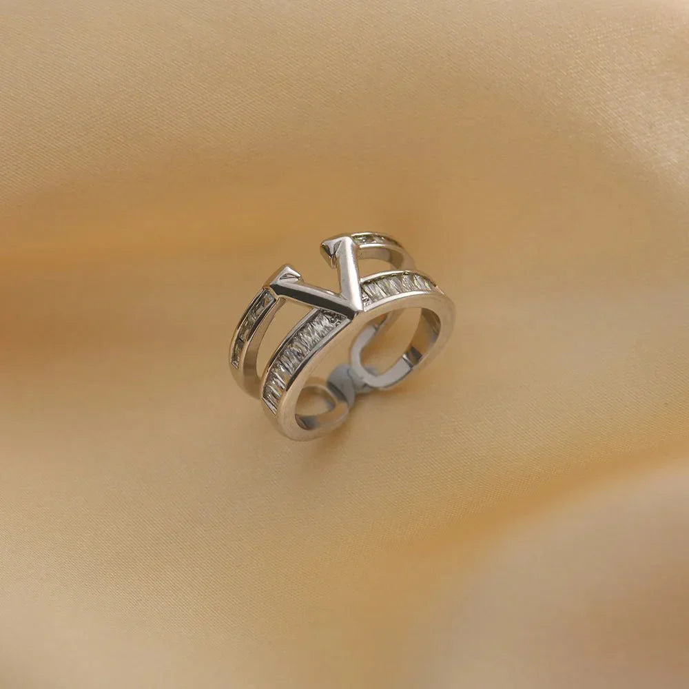 Maliben | Layered "V" Diamond Ring