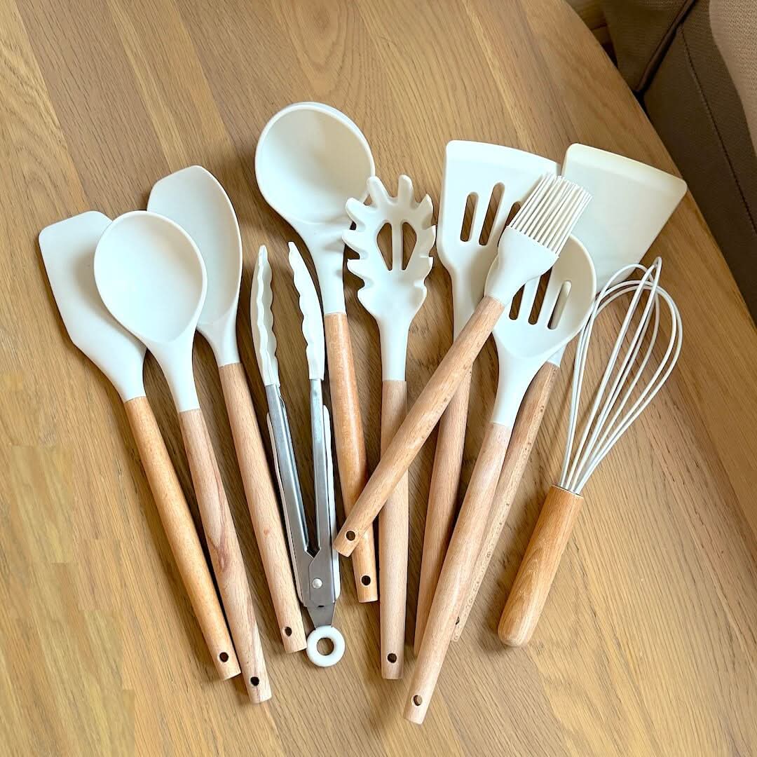 Maliben | Non-Toxic Bpa-Free Silicone Cooking Utensil Set With Wooden Handles Lattea