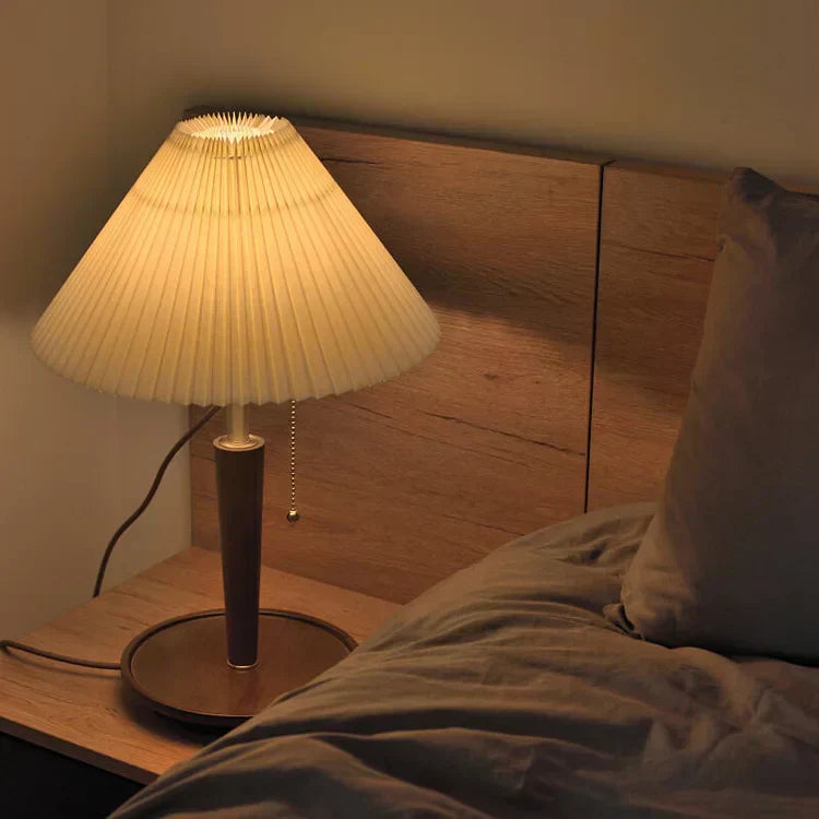 Maliben | Elegant Vintage Woodly Table Lamp - Table Lamp With Pleated Design