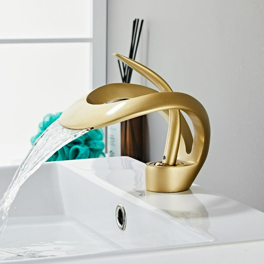Maliben | Modern curved bathroom faucet