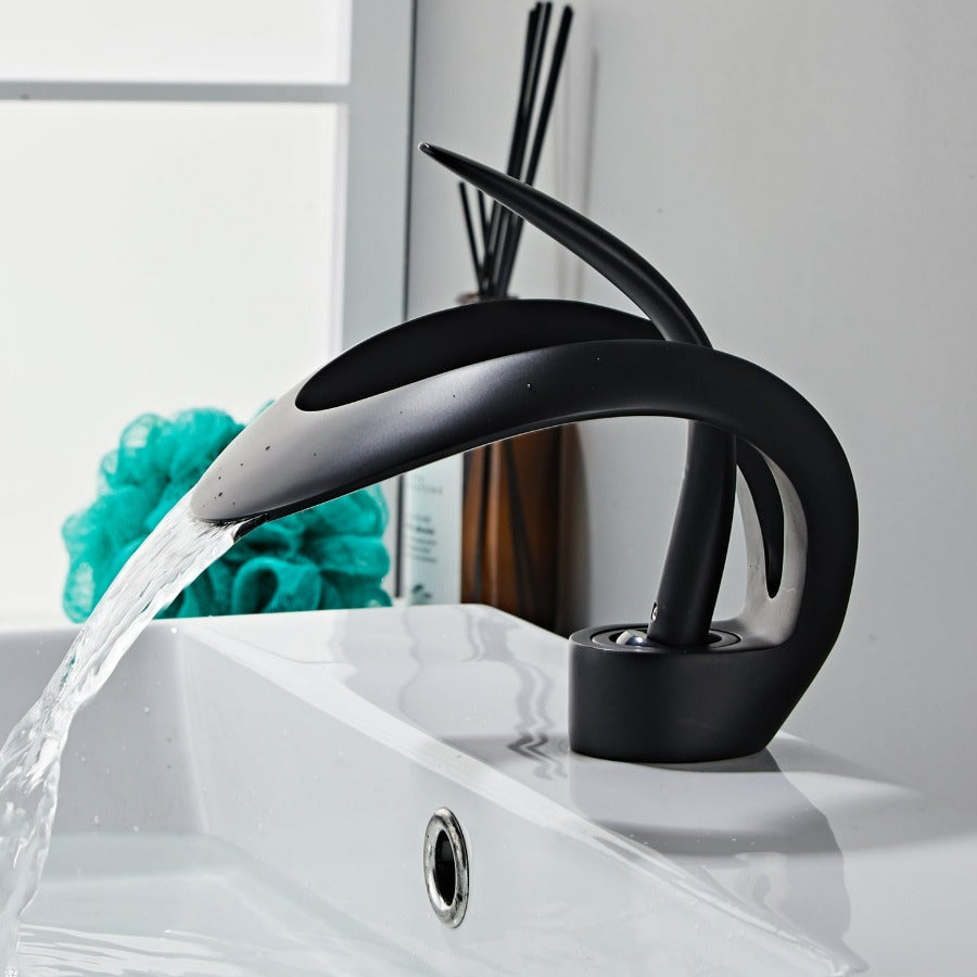 Maliben | Modern curved bathroom faucet