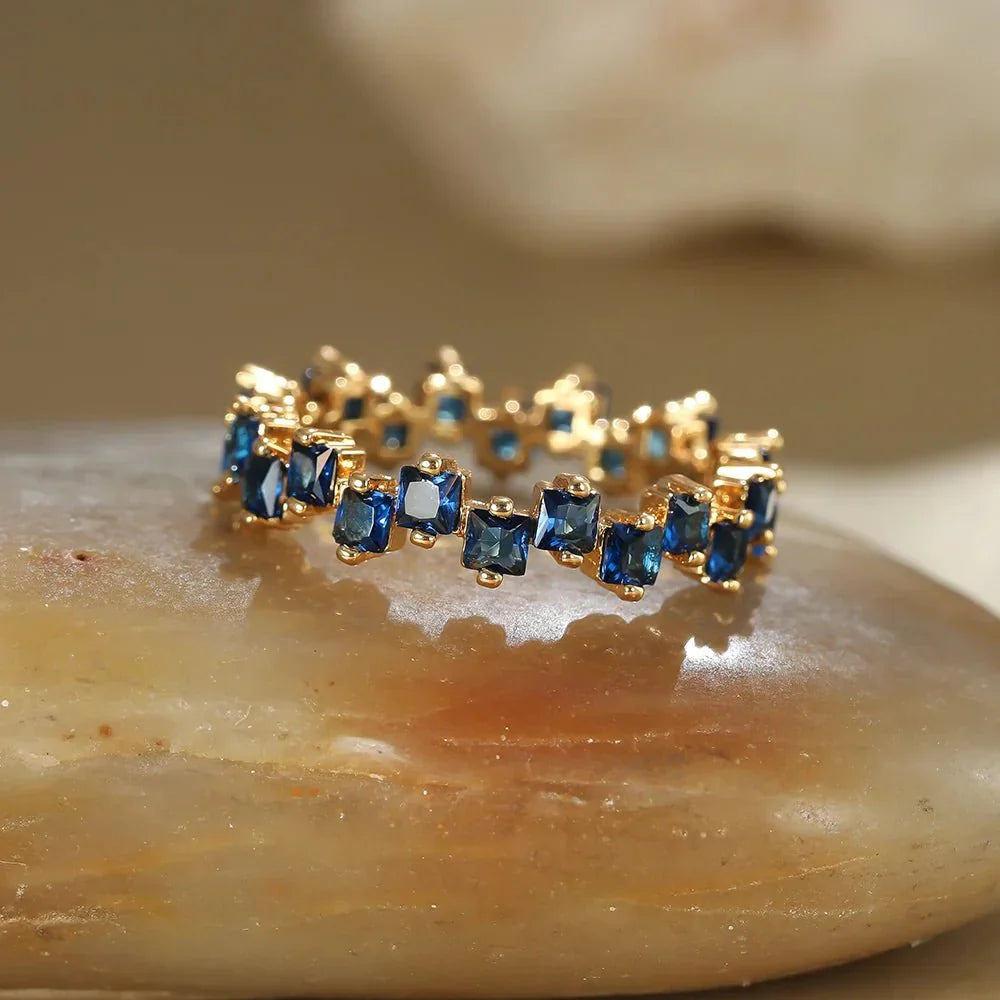 Maliben | Scattered Cubic Diamonds Dainty Ring