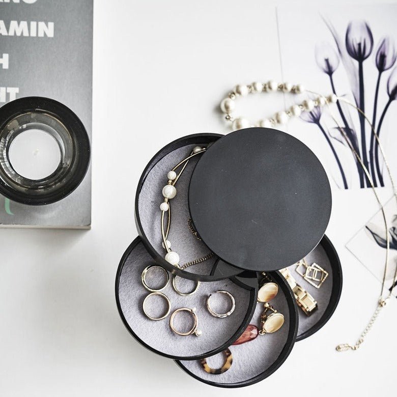Maliben | Twist Around Jewelry Organizer